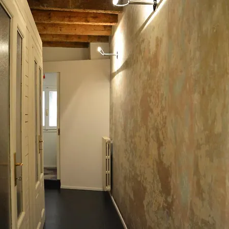 Corso Garibaldi White Blue Suite *