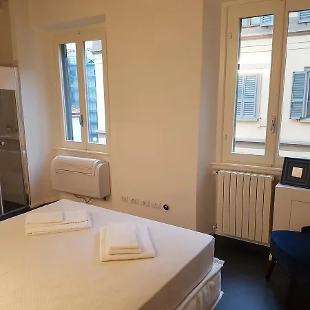 Corso Garibaldi White Blue Suite