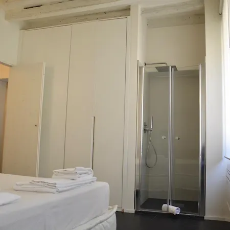 Corso Garibaldi White Blue Suite *